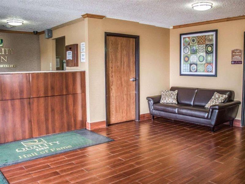 Quality Inn Hall Of Fame Кантон Экстерьер фото