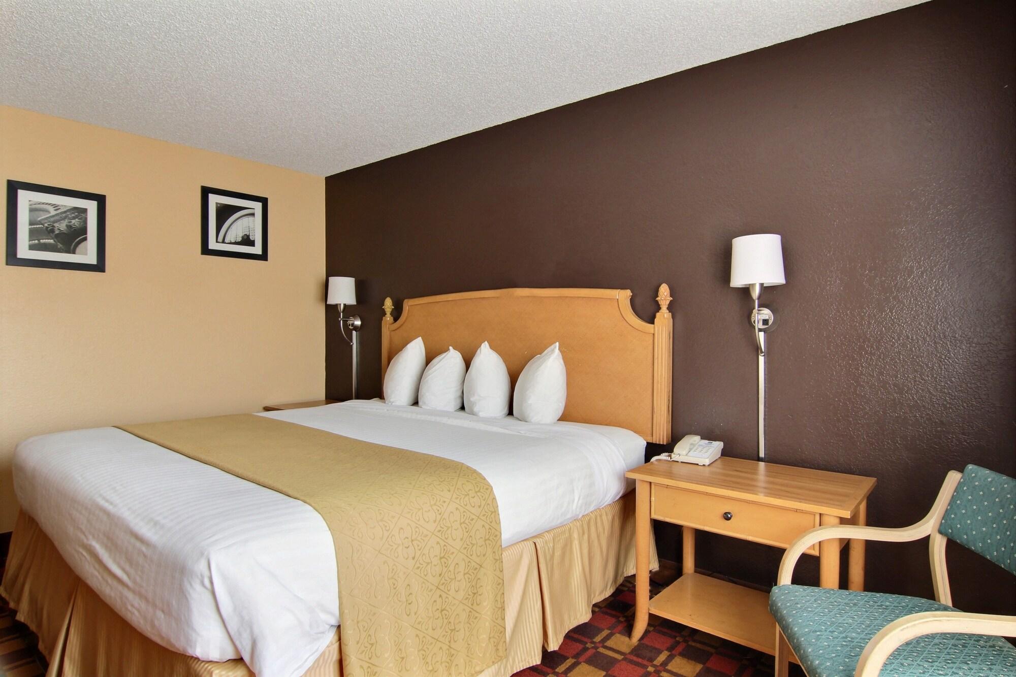 Quality Inn Hall Of Fame Кантон Экстерьер фото
