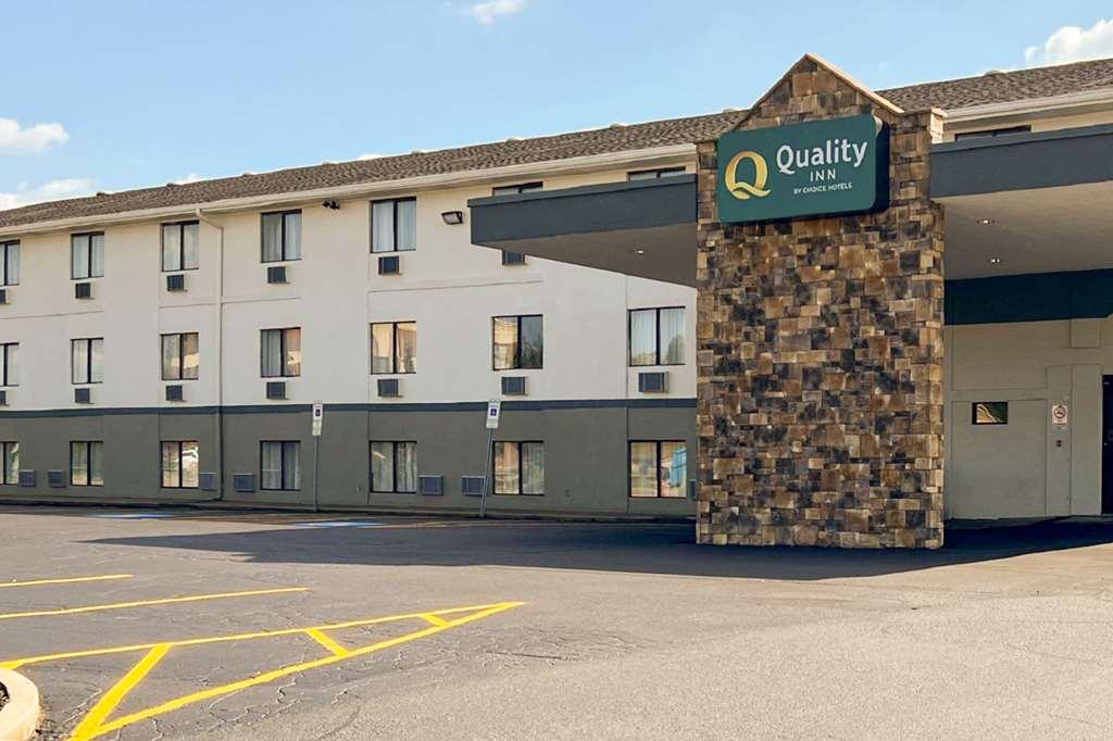 Quality Inn Hall Of Fame Кантон Экстерьер фото