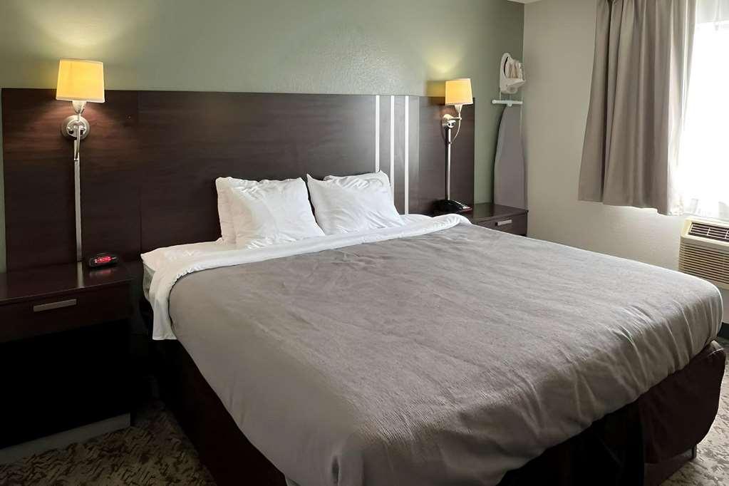 Quality Inn Hall Of Fame Кантон Номер фото