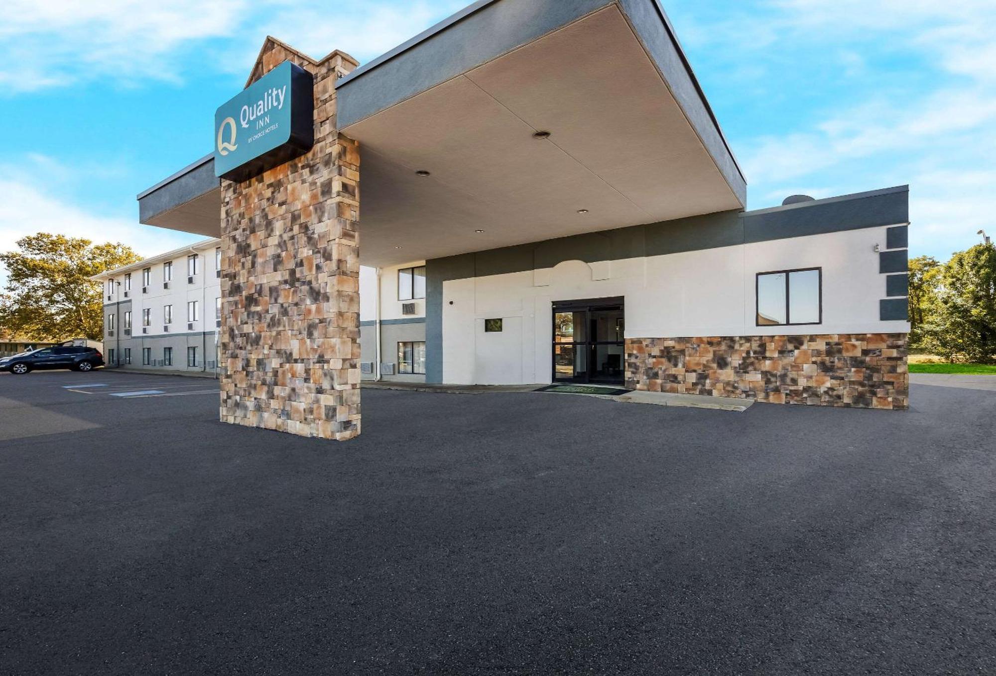 Quality Inn Hall Of Fame Кантон Экстерьер фото