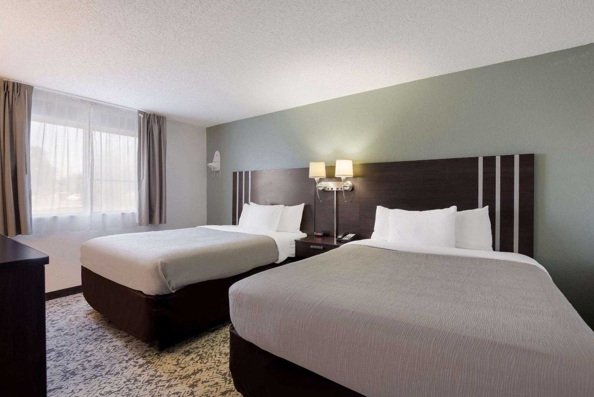 Quality Inn Hall Of Fame Кантон Экстерьер фото